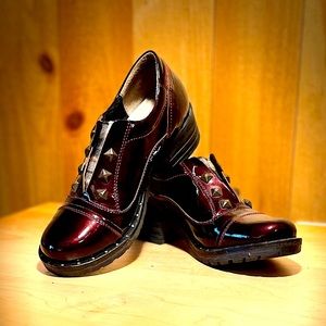 Dromedaris size 38 deep red patent leather shoes